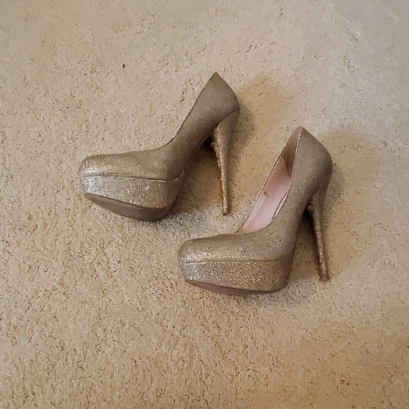 GUC Steve Madden gold glitter pumps - Picture 3 of 6